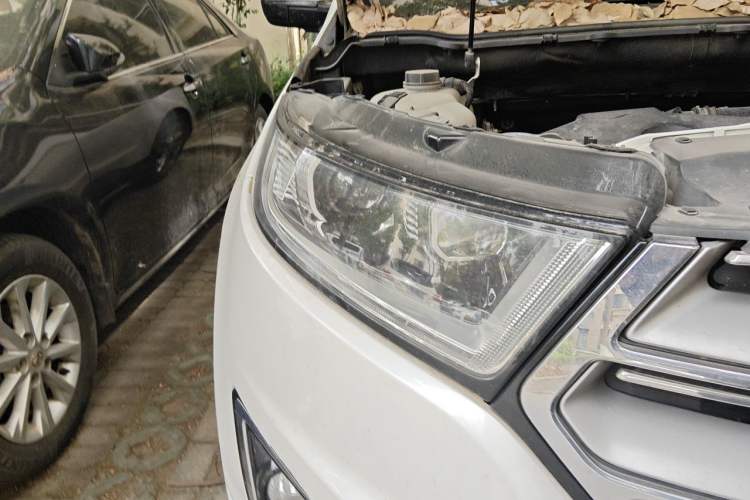 Used Ford Edge 2017 EcoBoost 245 Four-Wheel-Drive Flagship 7-Seater Right Front Headlight