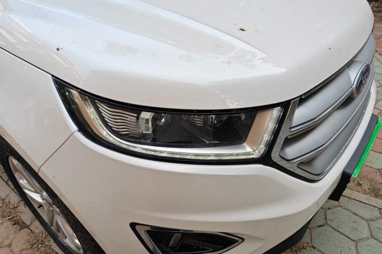 Used Ford Edge 2017 EcoBoost 245 Four-Wheel Drive Sporty 7-Seater Right Front Headlight