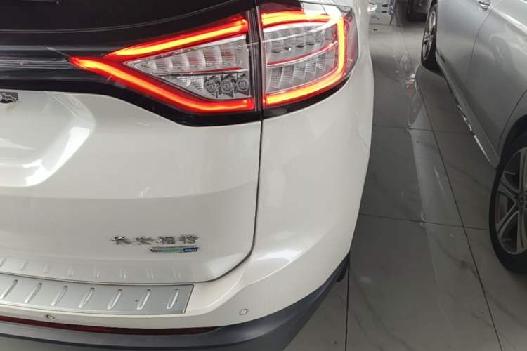 Used Ford Edge 2017 EcoBoost 245 Four-Wheel Drive Sporty 7-Seater Right Rear Taillight