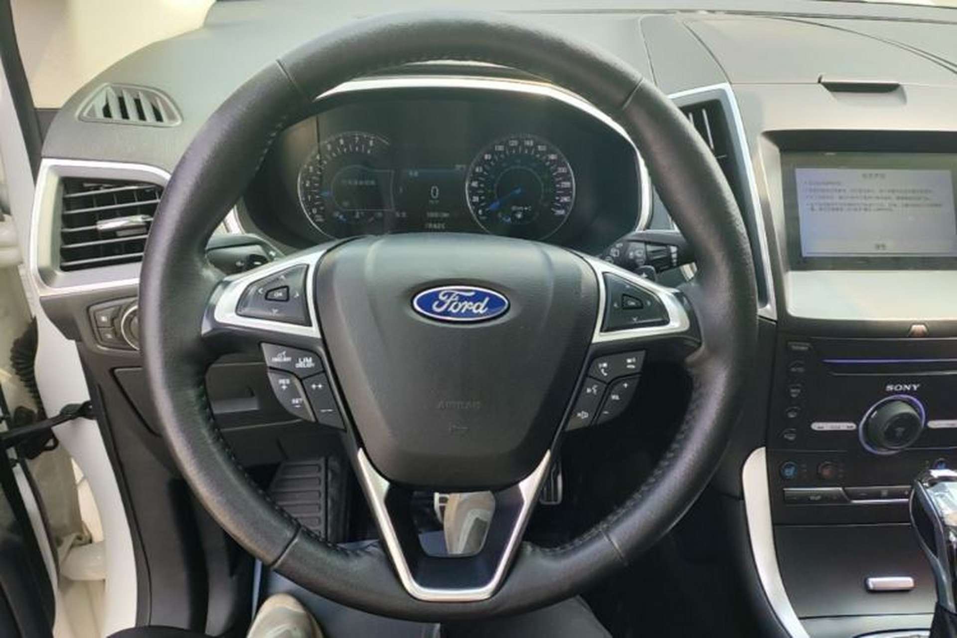 Used Ford Edge 2017 EcoBoost 245 Four-Wheel-Drive Flagship 7-Seater Steering Wheel