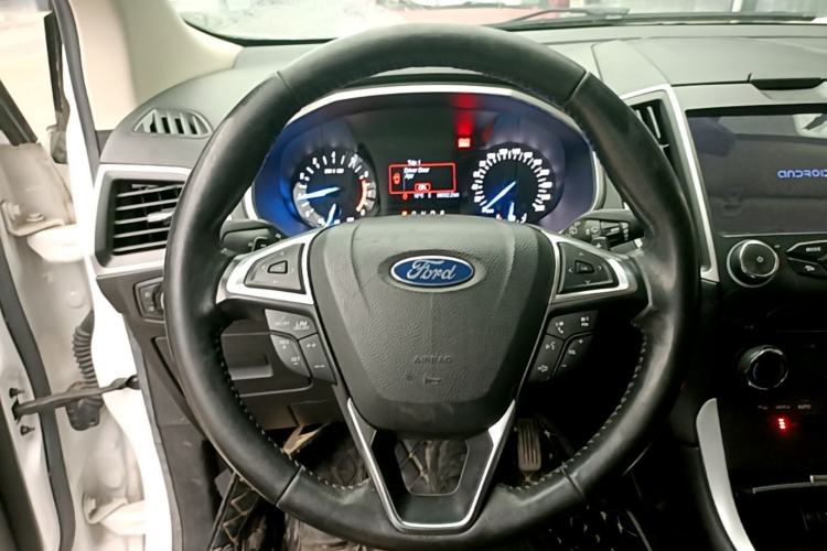 Used Ford Edge 2017 EcoBoost 245 Two-Drive Platinum Edition 5 Seats Steering Wheel