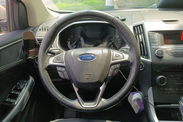Used Ford Edge 2017 EcoBoost 245 Two-Drive Platinum Edition 5 Seats Steering Wheel