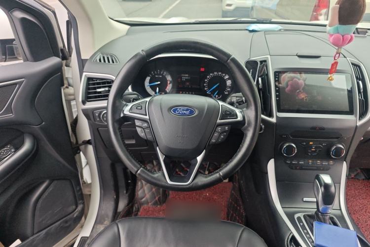 Used Ford Edge 2017 EcoBoost 245 Two-Drive Platinum Edition 5 Seats Steering Wheel