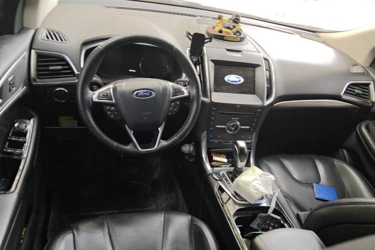 Used Ford Edge 2017 EcoBoost 245 Four-Wheel-Drive Flagship 7-Seater Steering Wheel