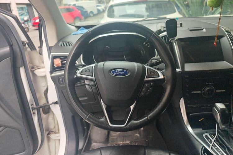 Used Ford Edge 2017 EcoBoost 245 Four-Wheel-Drive Flagship 7-Seater Steering Wheel