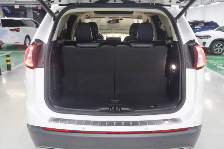 Used Ford Edge 2017 EcoBoost 245 Four-Wheel-Drive Flagship 7-Seater Trunk