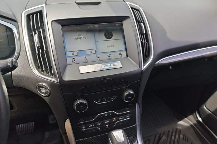 Used Ford Edge 2018 EcoBoost 245 Two-Wheel-Drive Titanium 7-Seater China V Standard Audio And AC Panel