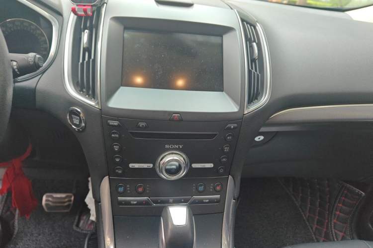 Used Ford Edge 2018 EcoBoost 245 4x4 Titanium Plus 7-Seater China V Standard Audio And AC Panel
