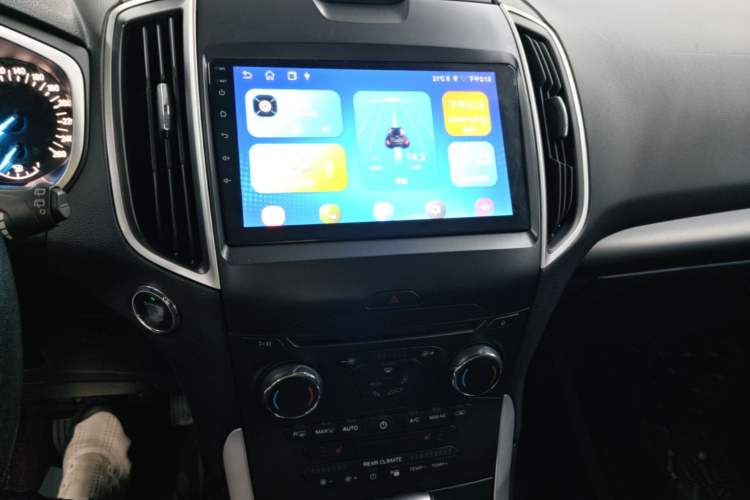 Used Ford Edge 2018 EcoBoost 245 Two-Wheel-Drive Platinum Edition 7-Seater China V Emission Standard Audio And AC Panel