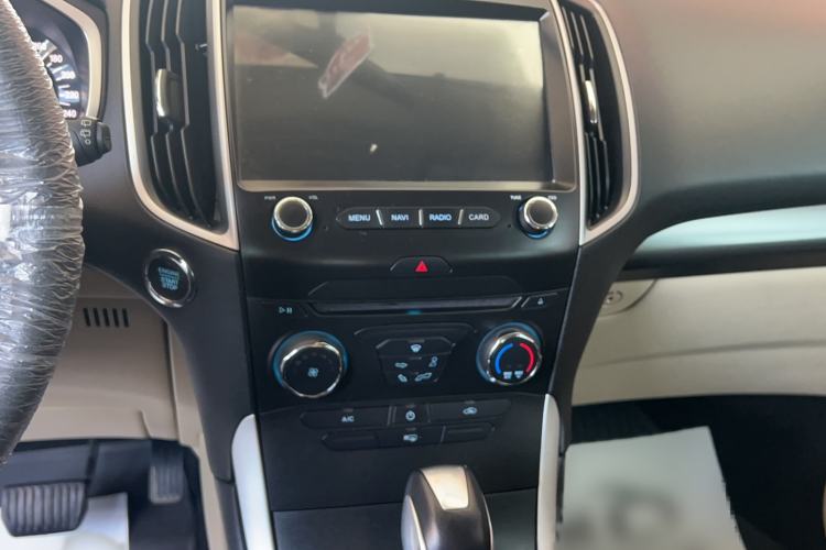 Used Ford Edge 2018 EcoBoost 245 Two-Wheel-Drive Titanium 5-Seater China V Standard Audio And AC Panel