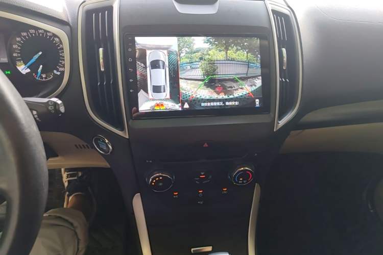 Used Ford Edge 2018 EcoBoost 245 Two-Wheel-Drive Titanium 5-Seater China V Standard Audio And AC Panel
