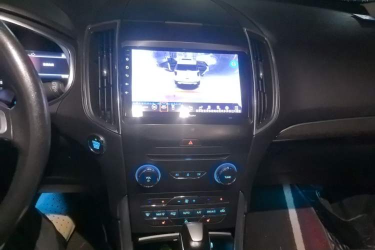 Used Ford Edge 2018 EcoBoost 245 Two-Wheel-Drive Titanium 7-Seater China VI Standard Audio And AC Panel