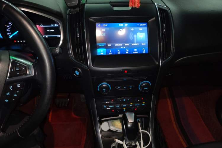 Used Ford Edge 2018 EcoBoost 245 Two-Wheel-Drive Titanium 7-Seater China V Standard Audio And AC Panel