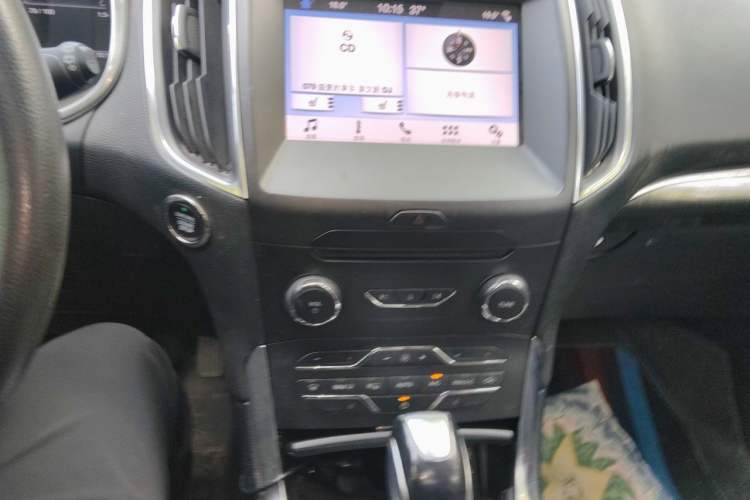 Used Ford Edge 2018 EcoBoost 245 Two-Wheel-Drive Titanium 7-Seater China V Standard Audio And AC Panel