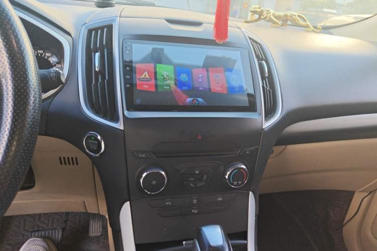 Used Ford Edge 2018 EcoBoost 245 Two-Wheel-Drive Titanium 5-Seater China VI Standard Audio And AC Panel