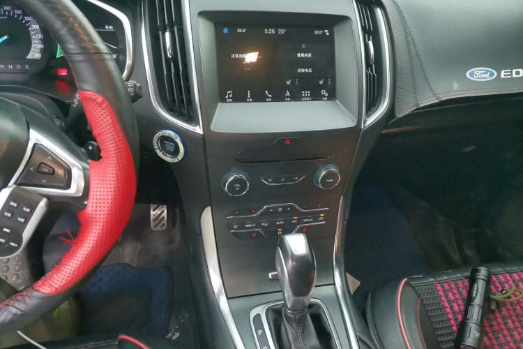 Used Ford Edge 2018 EcoBoost 245 Four-Wheel Drive Titanium 7-Seater Audio And AC Panel