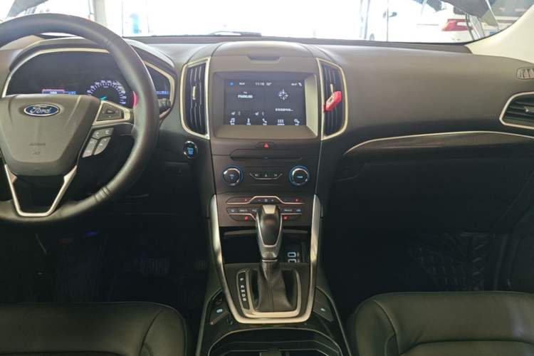 Used Ford Edge 2018 EcoBoost 245 Two-Wheel-Drive Titanium 7-Seater China V Standard Audio And AC Panel