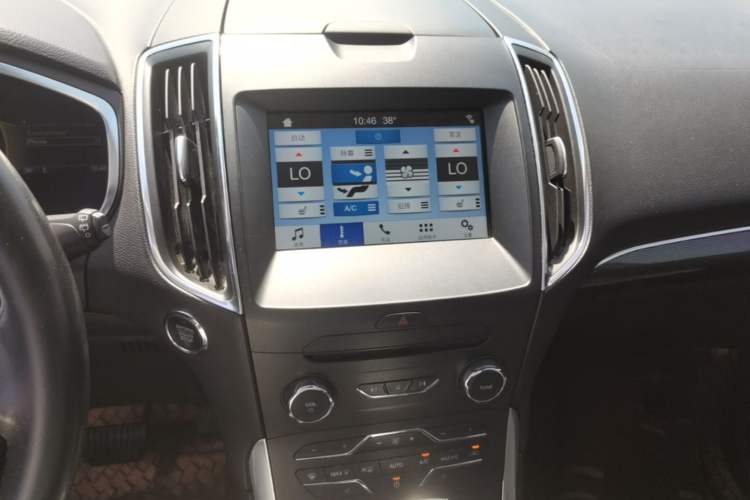 Used Ford Edge 2018 EcoBoost 245 Two-Wheel-Drive Titanium 7-Seater China V Standard Audio And AC Panel