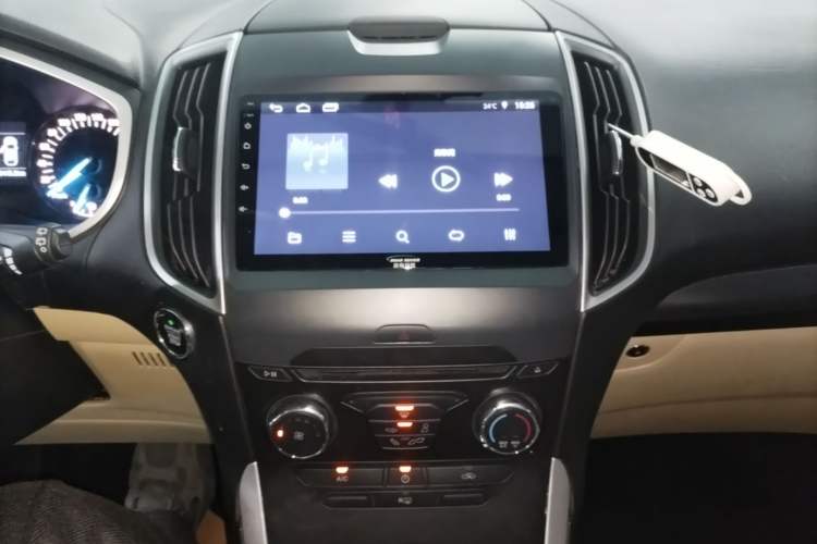 Used Ford Edge 2018 EcoBoost 245 Two-Wheel-Drive Titanium 5-Seater China V Standard Audio And AC Panel
