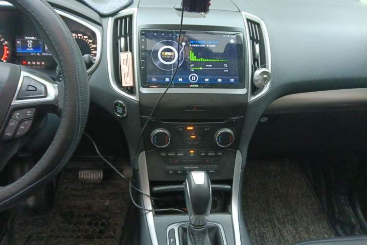 Used Ford Edge 2018 EcoBoost 245 Two-Wheel-Drive Platinum Edition 7-Seater China V Emission Standard Audio And AC Panel