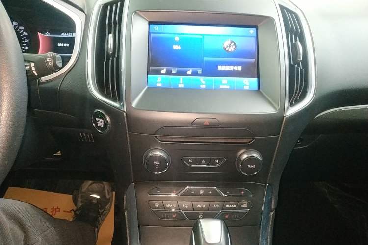 Used Ford Edge 2018 EcoBoost 245 Two-Wheel-Drive Titanium 7-Seater China V Standard Audio And AC Panel