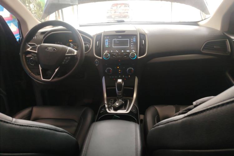 Used Ford Edge 2018 Facelifted EcoBoost 245 Two-Wheel Drive Platinum Edition 5 Seats China VI Standard Center Console