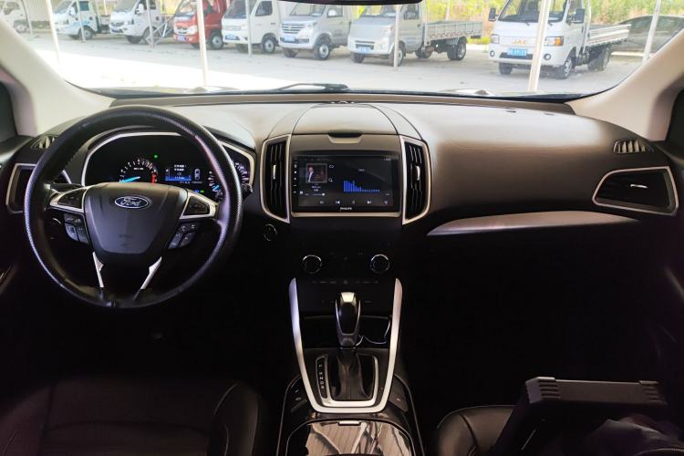 Used Ford Edge 2018 EcoBoost 245 Two-Wheel-Drive Platinum Edition 7-Seater China V Emission Standard Center Console