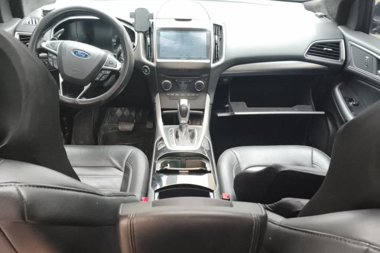 Used Ford Edge 2018 Facelifted EcoBoost 245 Two-Wheel-Drive Platinum Edition 5 Seats China V Emission Standard Center Console
