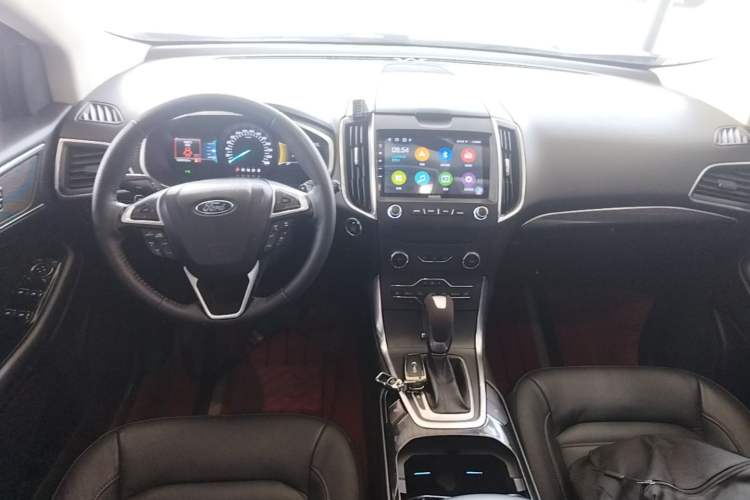 Used Ford Edge 2018 EcoBoost 245 Two-Wheel-Drive Titanium 7-Seater China V Standard Center Console