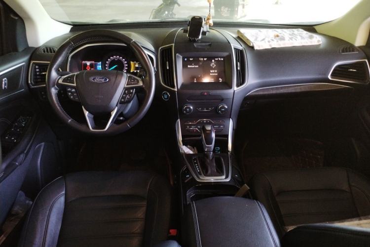 Used Ford Edge 2018 EcoBoost 245 Two-Wheel-Drive Titanium 7-Seater China V Standard Center Console