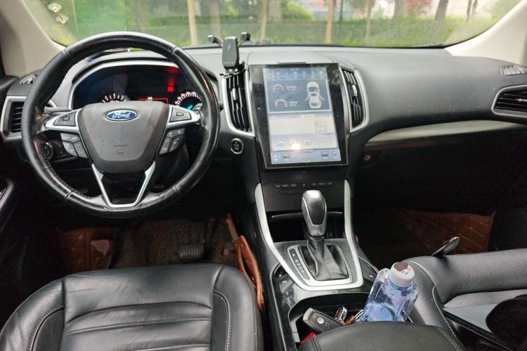 Used Ford Edge 2018 Facelifted EcoBoost 245 Two-Wheel-Drive Platinum Edition 5 Seats China V Emission Standard Center Console