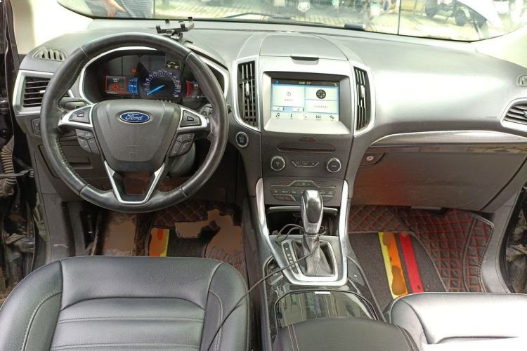Used Ford Edge 2018 EcoBoost 245 Two-Wheel-Drive Titanium 7-Seater China V Standard Center Console