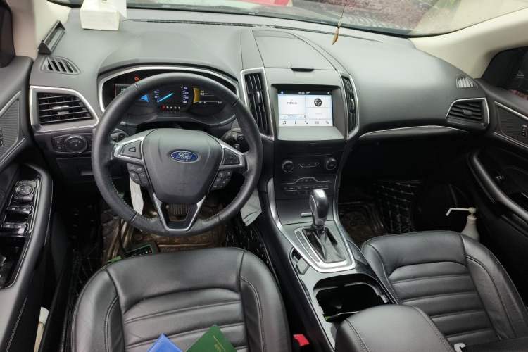 Used Ford Edge 2018 EcoBoost 245 Two-Wheel-Drive Titanium 7-Seater China V Standard Center Console