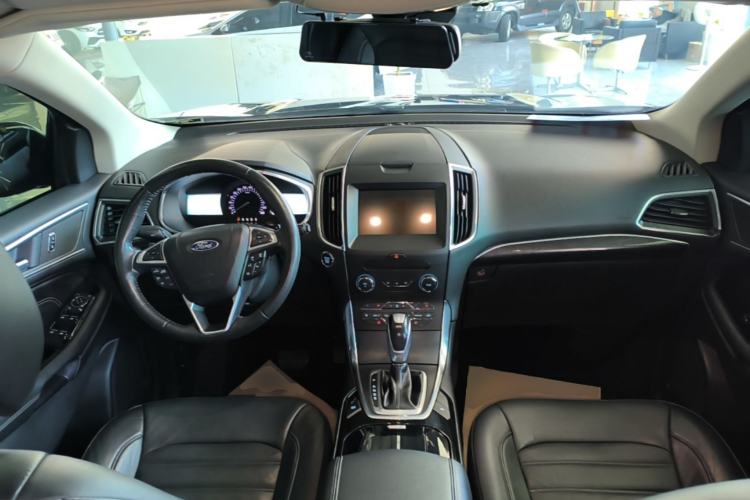 Used Ford Edge 2018 EcoBoost 245 Two-Wheel-Drive Titanium 7-Seater China V Standard Center Console