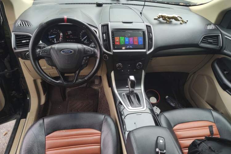 Used Ford Edge 2018 EcoBoost 245 Two-Wheel-Drive Titanium 5-Seater China V Standard Center Console