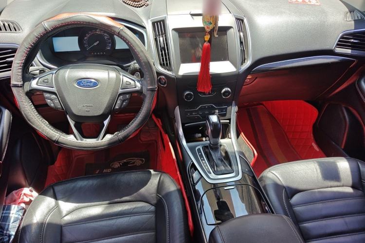 Used Ford Edge 2018 EcoBoost 245 Two-Wheel-Drive Titanium 7-Seater China V Standard Center Console