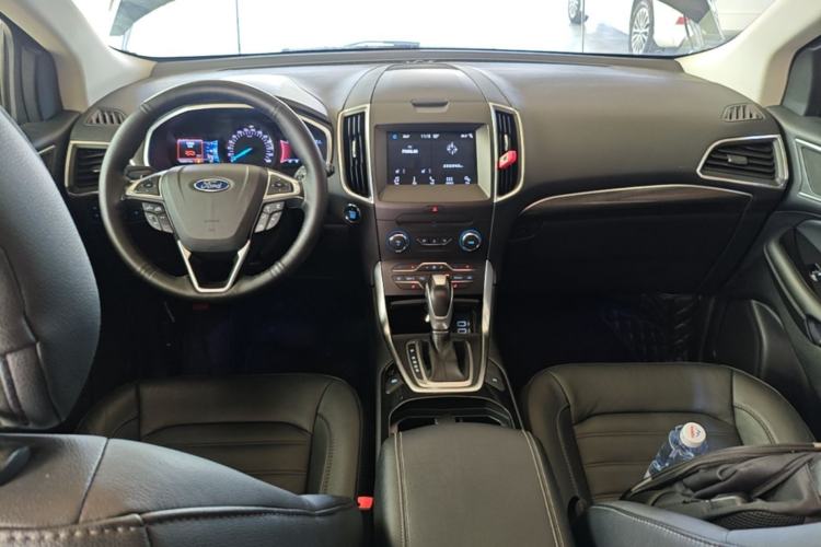 Used Ford Edge 2018 EcoBoost 245 Two-Wheel-Drive Titanium 7-Seater China V Standard Center Console