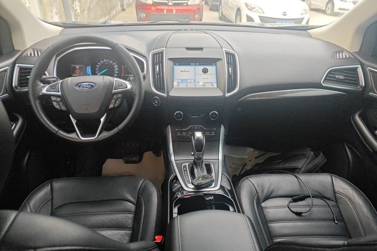 Used Ford Edge 2018 EcoBoost 245 Two-Wheel-Drive Titanium 7-Seater China V Standard Center Console