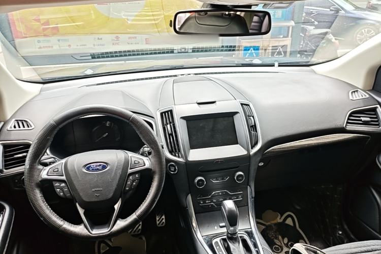 Used Ford Edge 2018 EcoBoost 245 Two-Wheel-Drive Titanium 7-Seater China V Standard Center Console