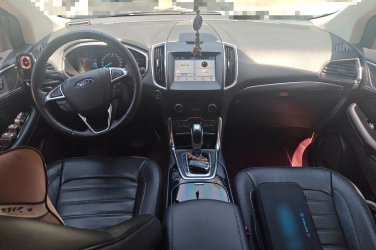 Used Ford Edge 2018 EcoBoost 245 Two-Wheel-Drive Titanium 7-Seater China V Standard Center Console