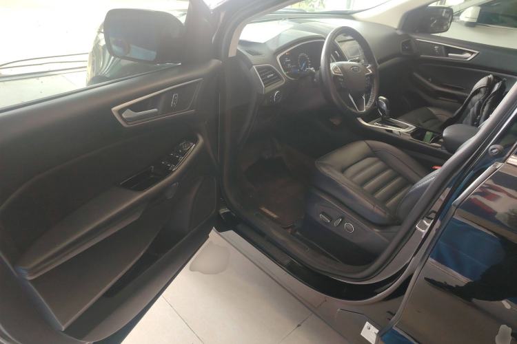 Used Ford Edge 2018 Facelifted EcoBoost 245 Two-Wheel Drive Platinum Edition 5 Seats China VI Standard Driver Seat
