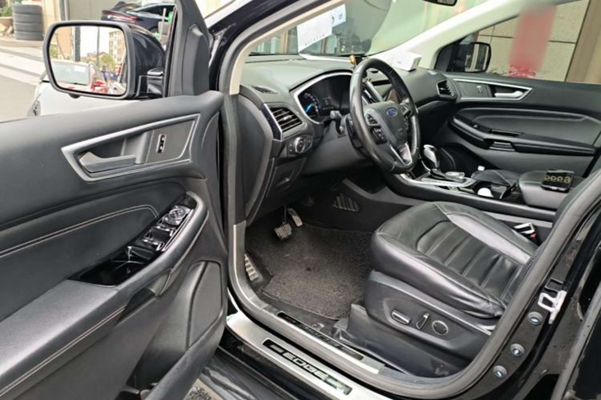 Used Ford Edge 2018 EcoBoost 245 Two-Wheel-Drive Titanium 7-Seater China V Standard Driver Seat