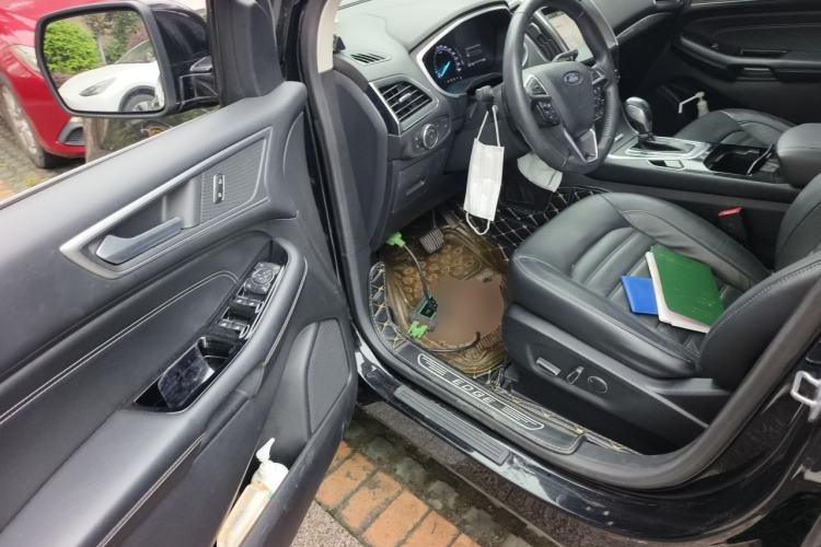 Used Ford Edge 2018 EcoBoost 245 Two-Wheel-Drive Titanium 7-Seater China V Standard Driver Seat