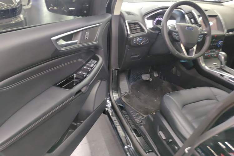 Used Ford Edge 2018 EcoBoost 245 Two-Wheel-Drive Titanium 7-Seater China VI Standard Driver Seat
