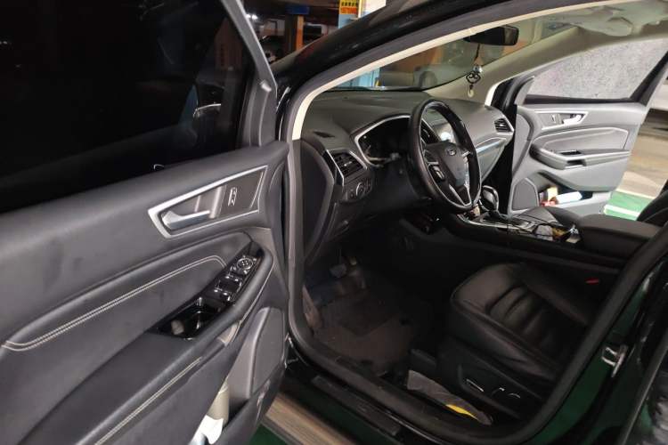 Used Ford Edge 2018 EcoBoost 245 Two-Wheel-Drive Titanium 7-Seater China V Standard Driver Seat