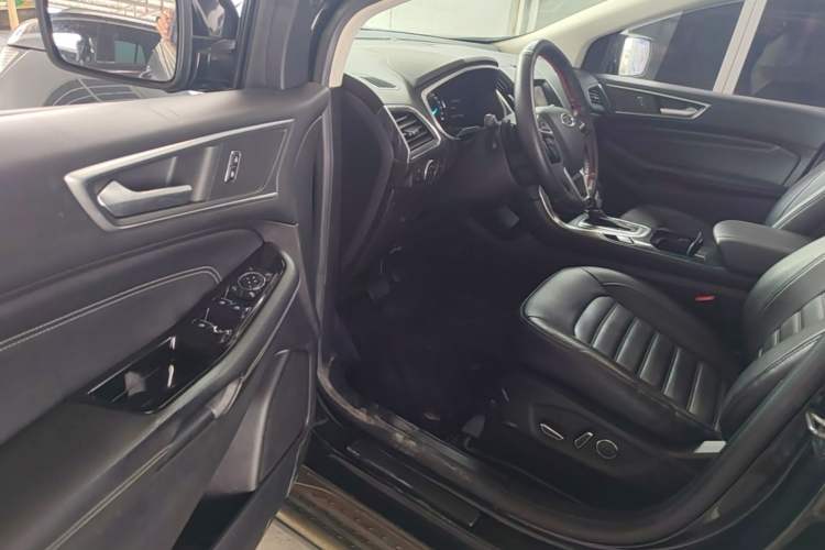 Used Ford Edge 2018 EcoBoost 245 Two-Wheel-Drive Titanium 7-Seater China V Standard Driver Seat