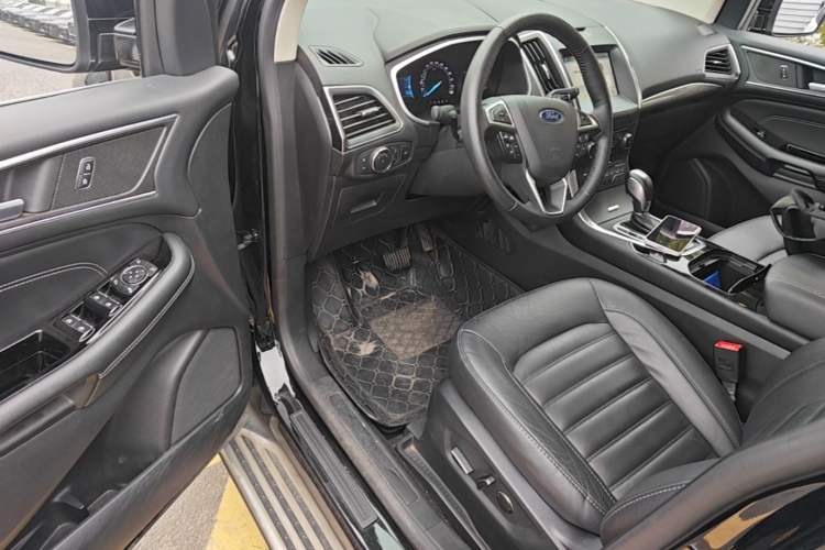 Used Ford Edge 2018 EcoBoost 245 Two-Wheel-Drive Titanium 7-Seater China V Standard Driver Seat