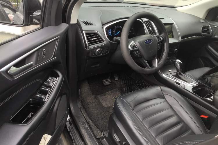 Used Ford Edge 2018 EcoBoost 245 Two-Wheel-Drive Titanium 7-Seater China V Standard Driver Seat