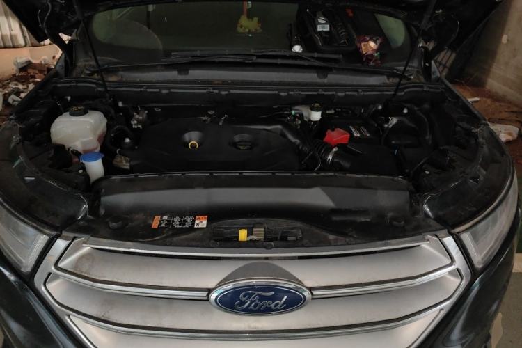 Used Ford Edge 2018 EcoBoost 245 Four-Wheel Drive Titanium 7-Seater Engine Bay