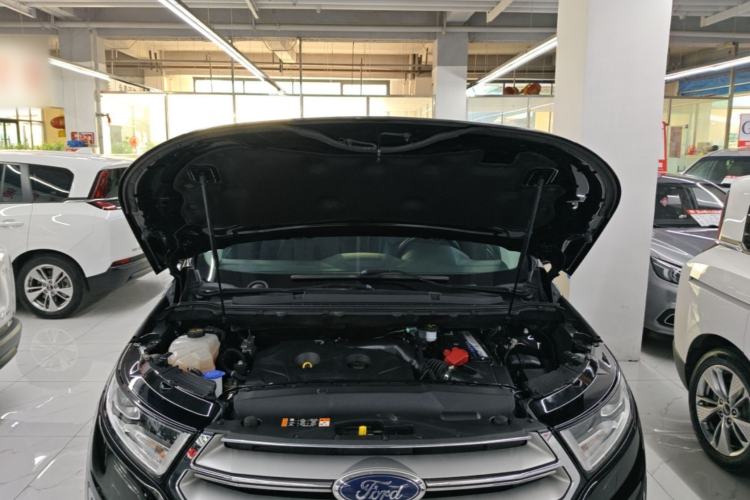 Used Ford Edge 2018 EcoBoost 245 Two-Wheel-Drive Platinum Edition 7-Seater China V Emission Standard Engine Bay